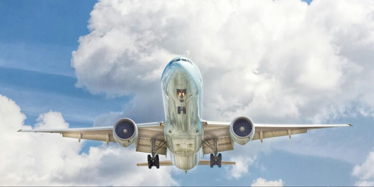 Commitment to Sustainability: Jettly Reviews How Eco-Friendly Practices are Taking Flight in Private Aviation