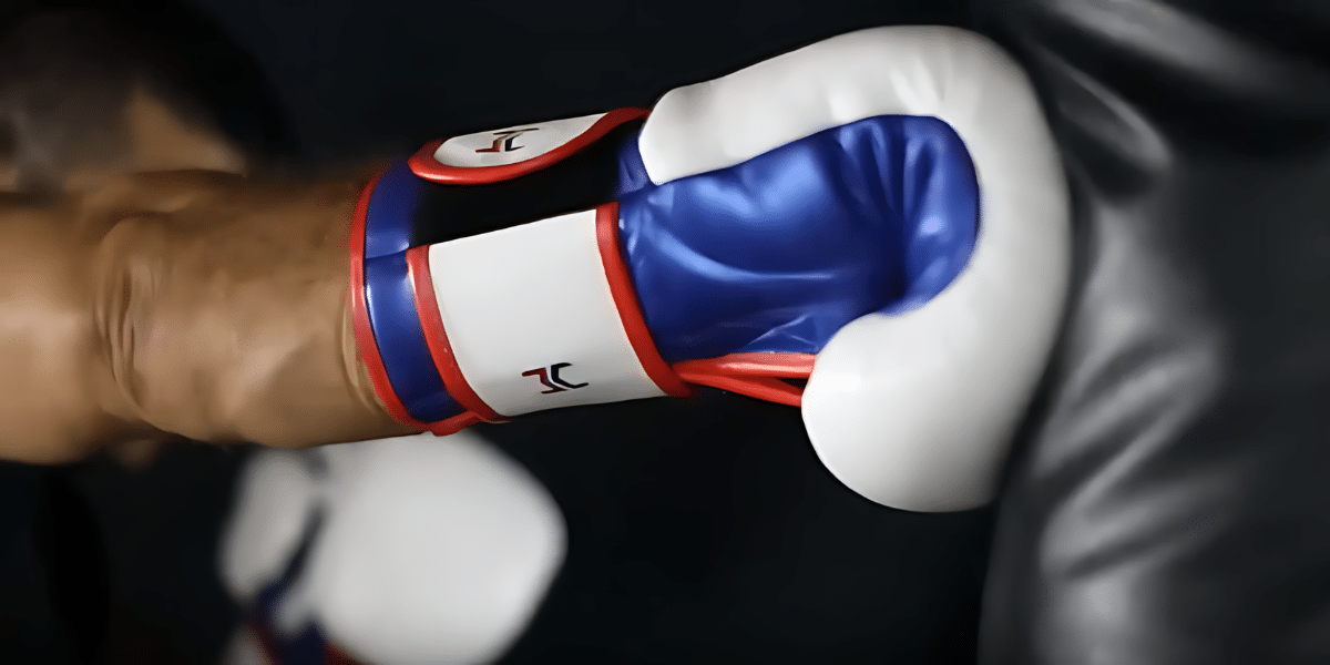 Hit N Move Why You Need Bag And Sparring Gloves_3