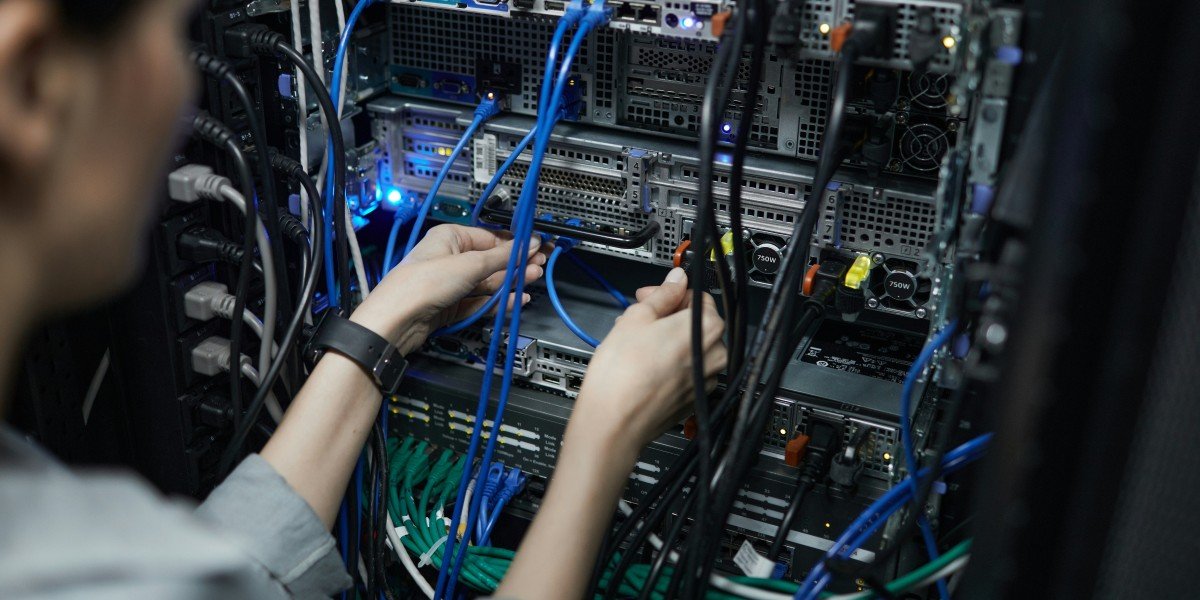 AI Infrastructure & Data Center Build-Outs 2025 What It Means for Tech