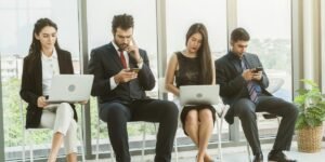 U.S. Jobless Claims Hover Around 230K as Labor Market Adjusts