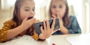 Social Media Ban for Under‑16s Backed by UK House of Lords