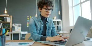 UK Entrepreneurship Trend AI Replaces Traditional Hiring in Startups