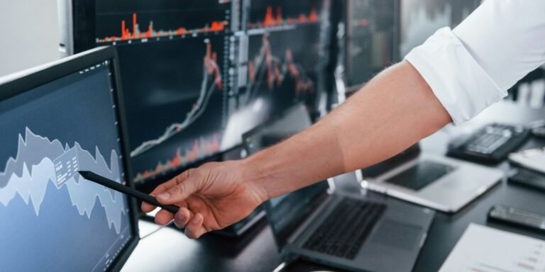Wells Fargo Lifts S&P 500 Year-End Forecast for 2026