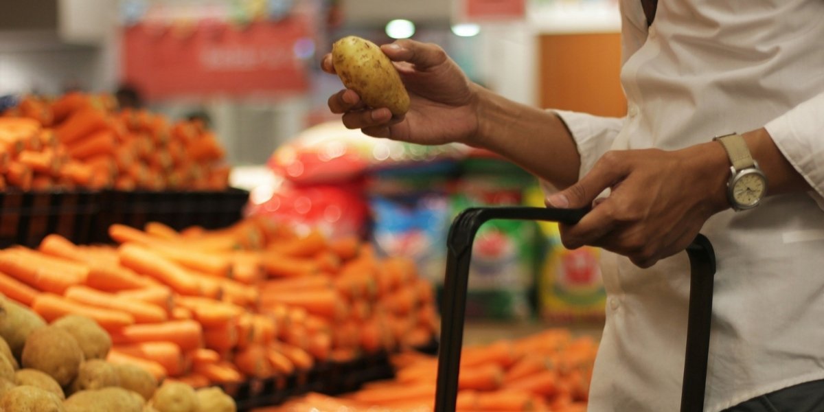 Global Food Price Outlook Hits Three-Year High on Crop Risks