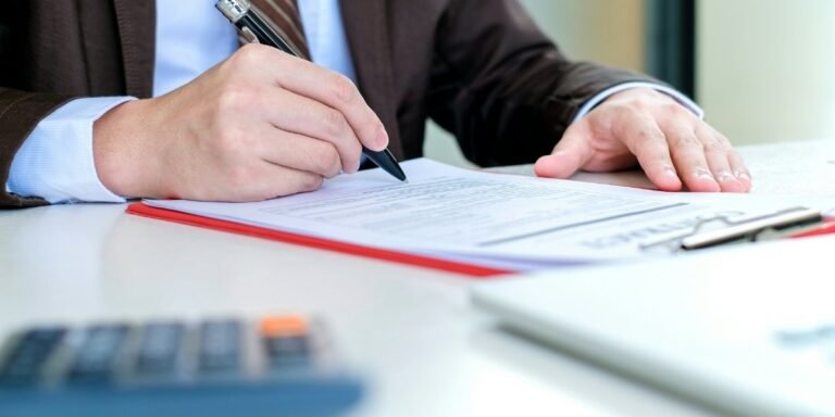 Private Credit Faces Pressure as Bank Standards Stay Tight