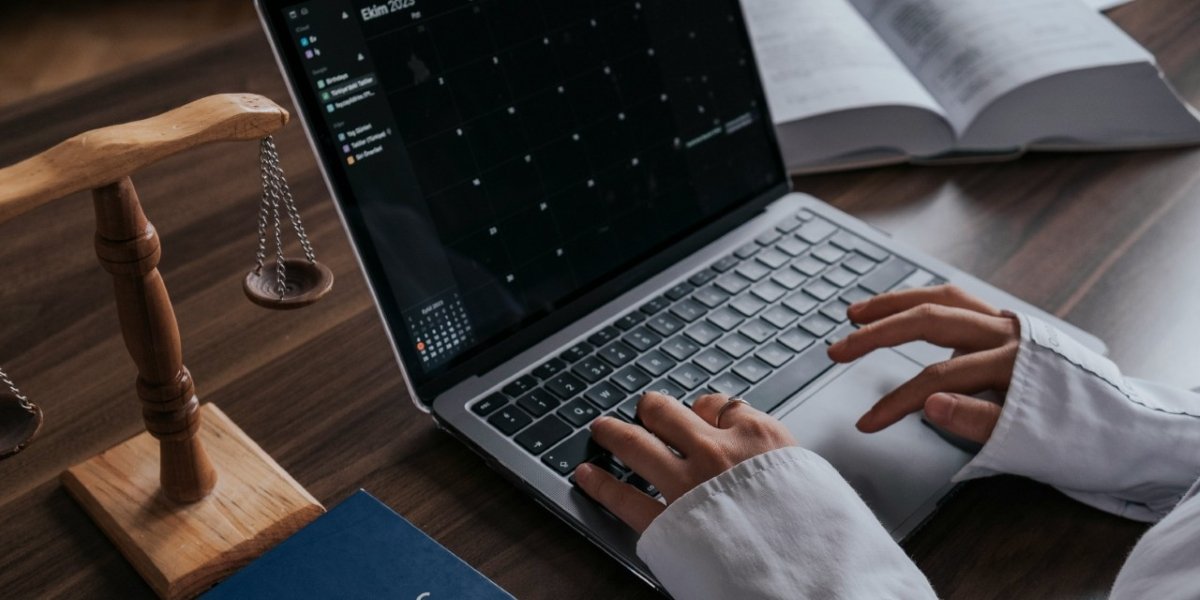 How AI Is Impacting the Law Industry and What Changes for Lawyers and Clients?