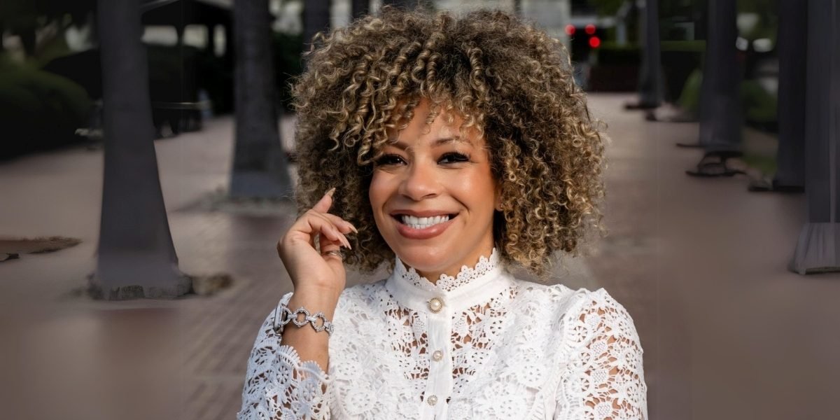The Financial Habits of Highly Successful Entrepreneurs, According to Kelli Lewis