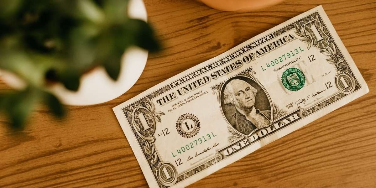 Dollar Stays Strong as Oil Prices and Bond Yields Rise