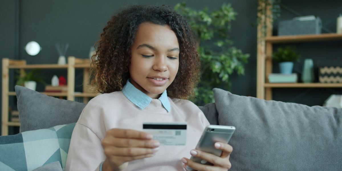 Helping Teens Build Financial Independence: Guidance for Parents