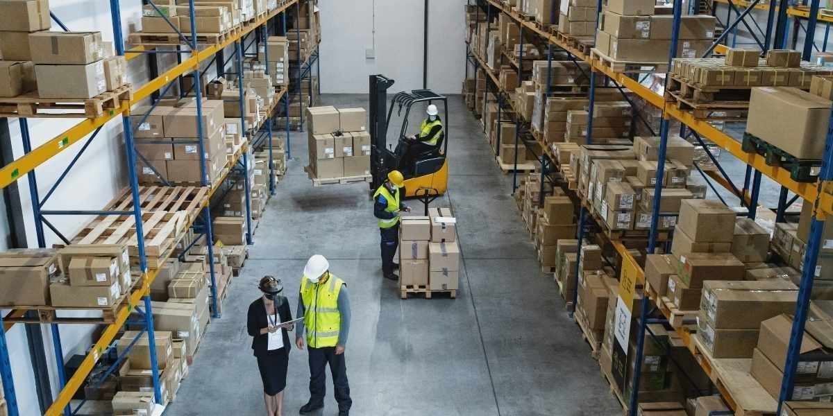U.S. Services Input Costs Reach Highest Level Since 2022