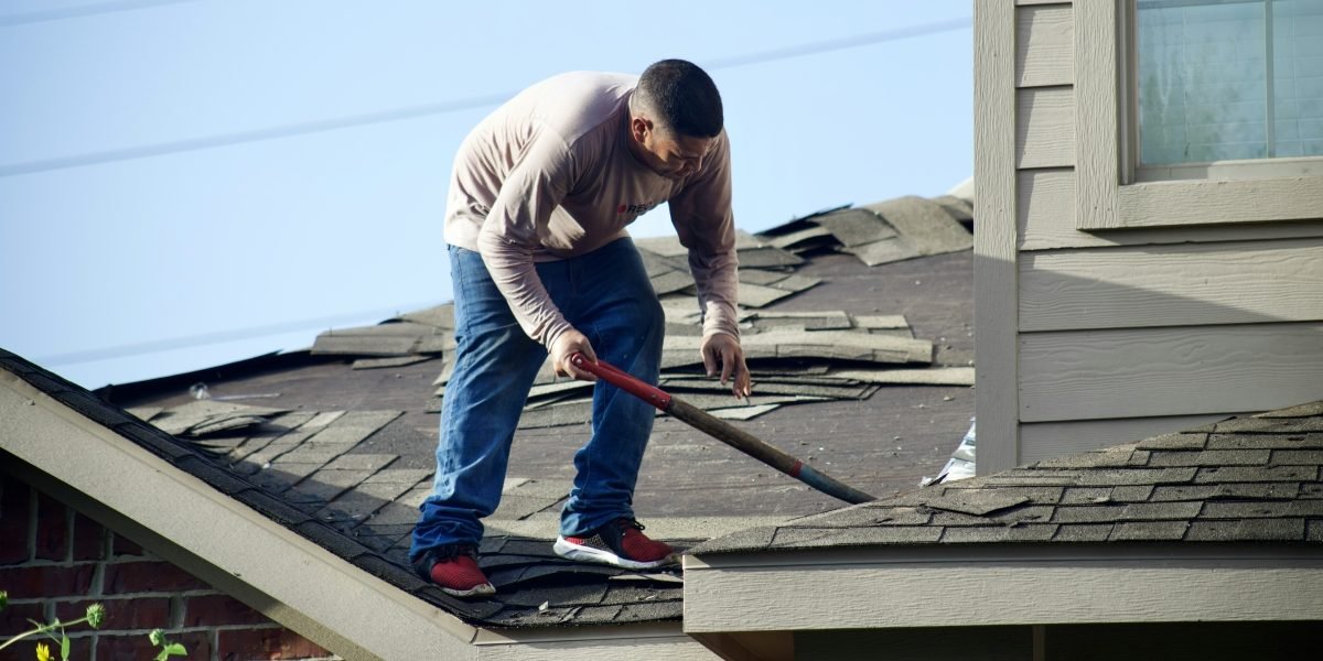 Roof Insurance Claims in Texas: Understanding Deductibles & Depreciation