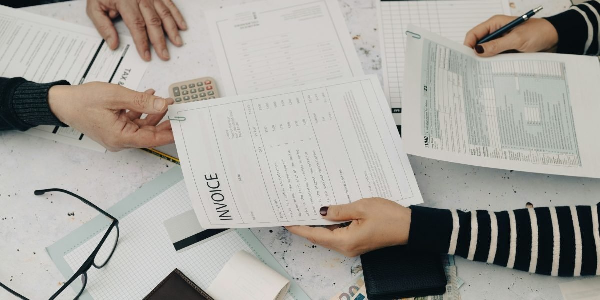 Invoice Financing vs Factoring: What the Difference Actually Costs You